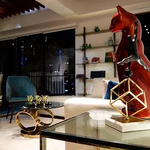 Bespoke Suite, Unique Location Apartamento